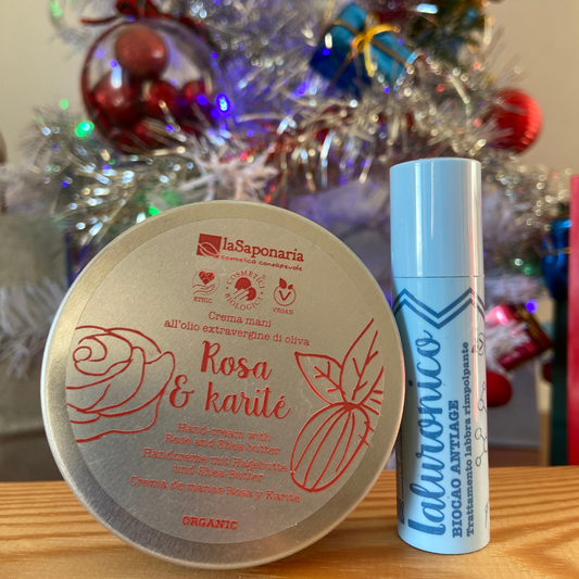 Dolce Natale - Crema mani nutriente e protettiva Rosa e Karité + Balsamo Labbra Idratante e rimpolpante all'acido ialuronico