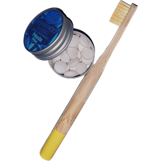 Pocket Eco Smile: Spazzolino da denti in bambù + Dentifricio solido a pastiglie bio Menta da VIAGGIO