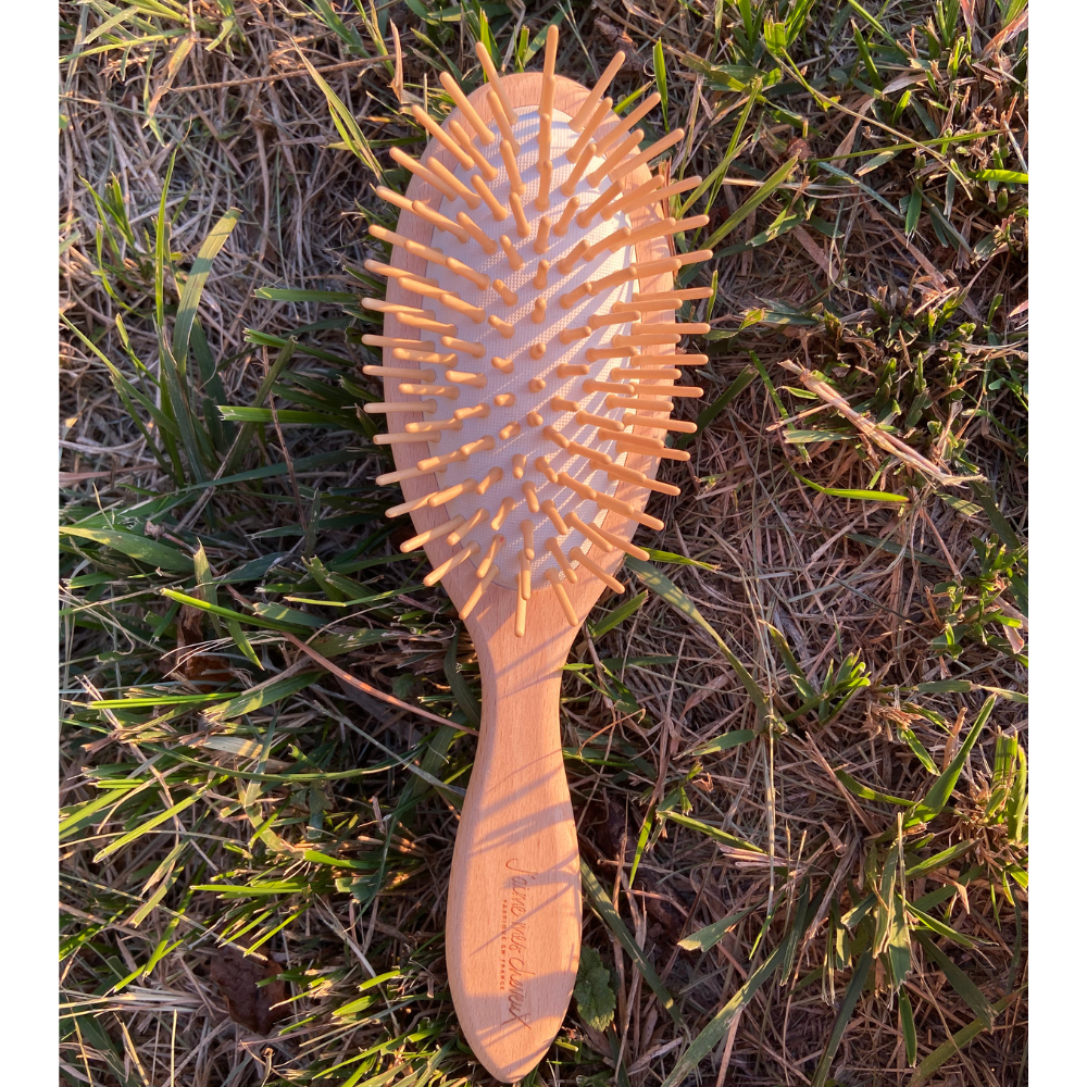 spazzola in legno per capelli