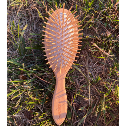 spazzola in legno per capelli